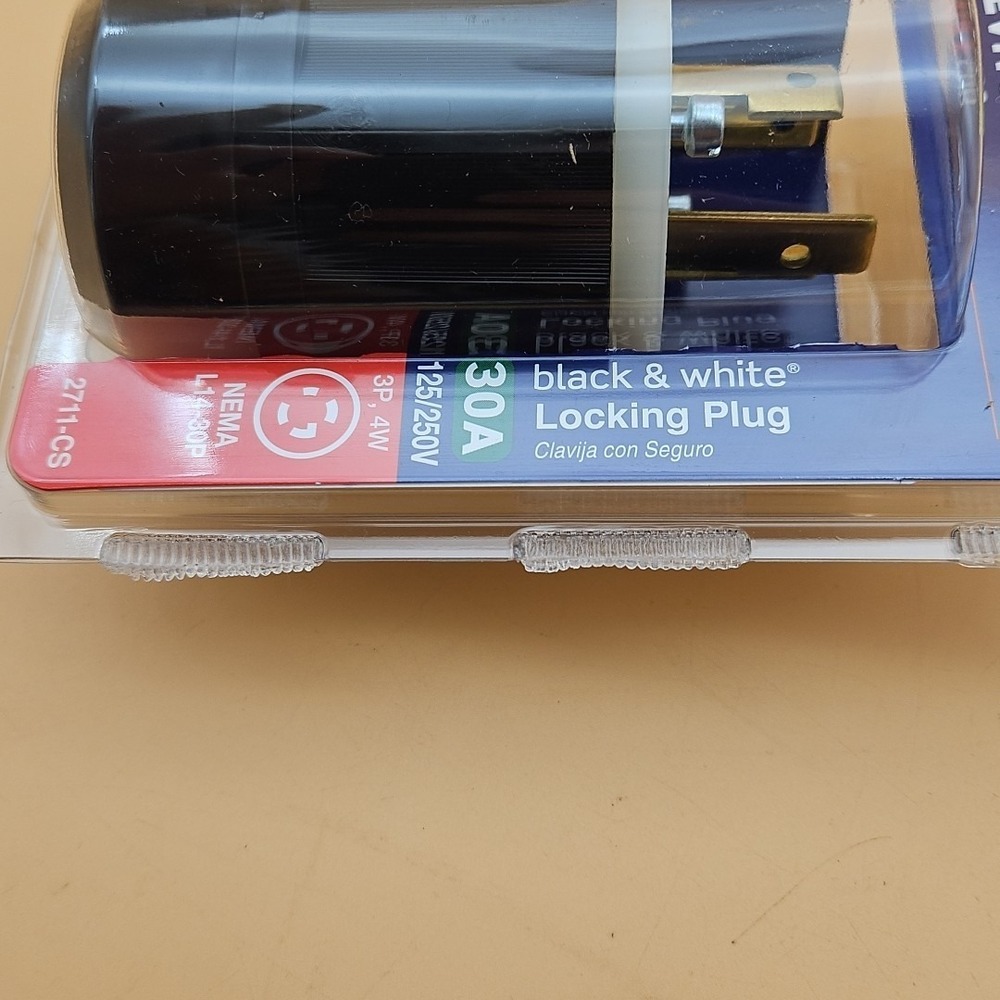 Leviton Plus Pro 30amp 125/250 Volt Locking Plugs Black & White NEW Lot Of 3 - Picture 3 of 5